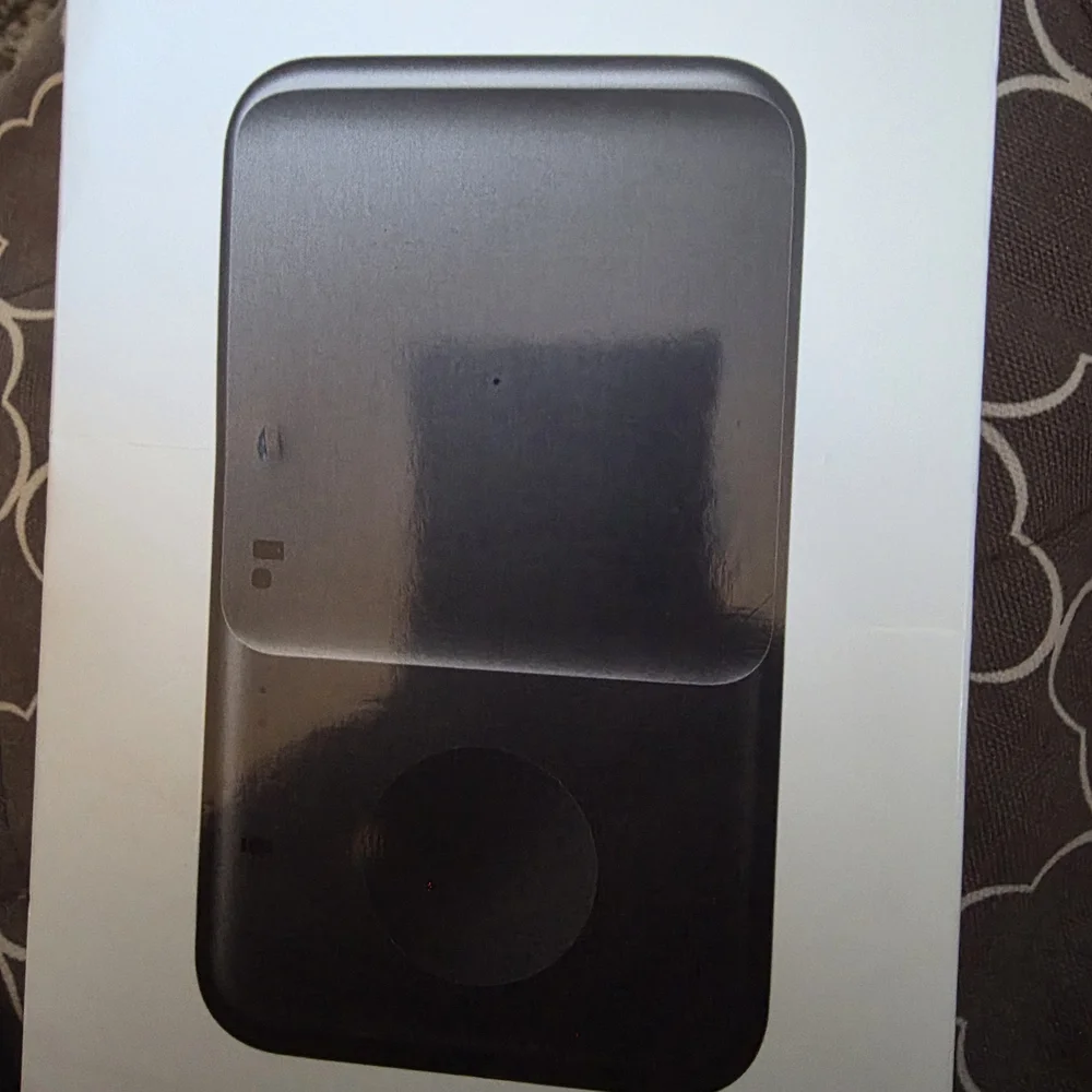 Authentic Samsung Sleek Black Wireless Duo Charger New In Box